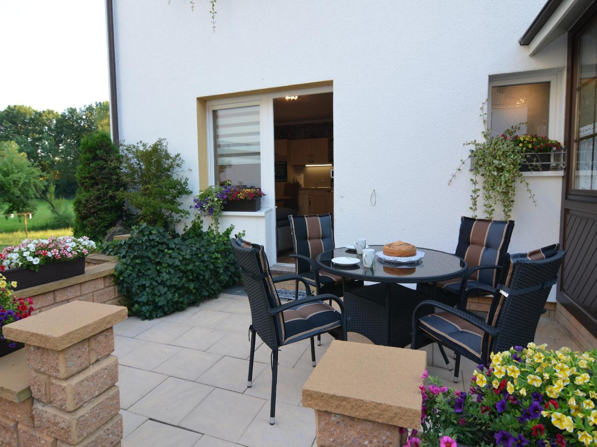 Modern Holiday Home Idyllic Setting With Terrace Medebach Exterior foto