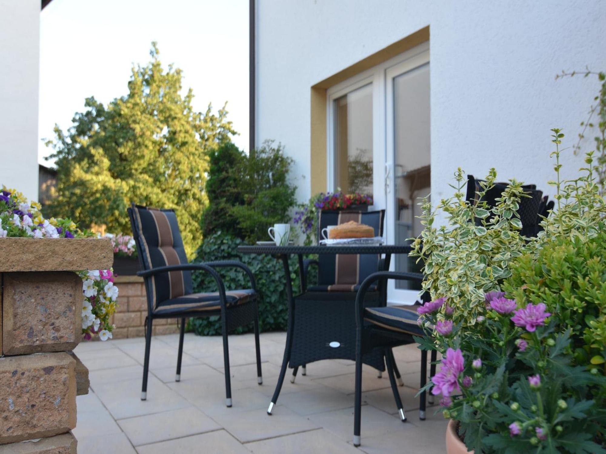 Modern Holiday Home Idyllic Setting With Terrace Medebach Exterior foto